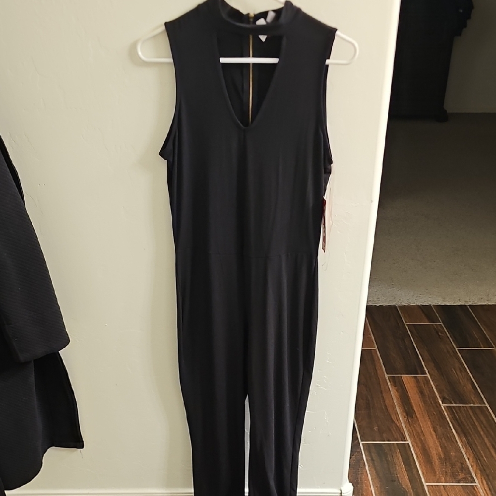 Elegant Black Sleeveless Jumpsuit